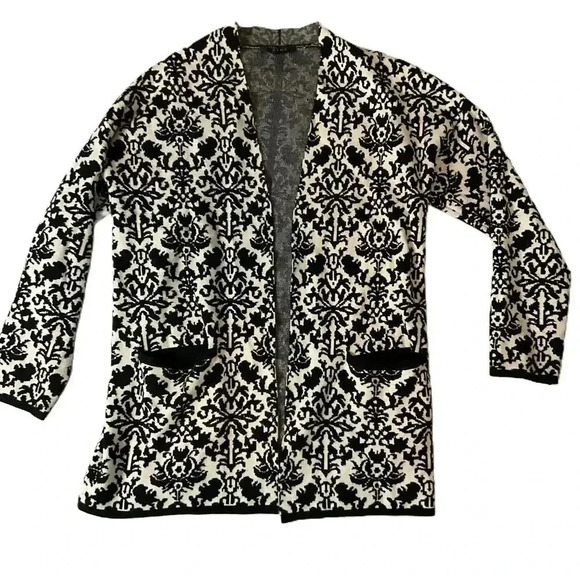 Cyrus Black And White Long Cardigan Sweater With‎ Pockets Size Medium - Picture 1 of 7
